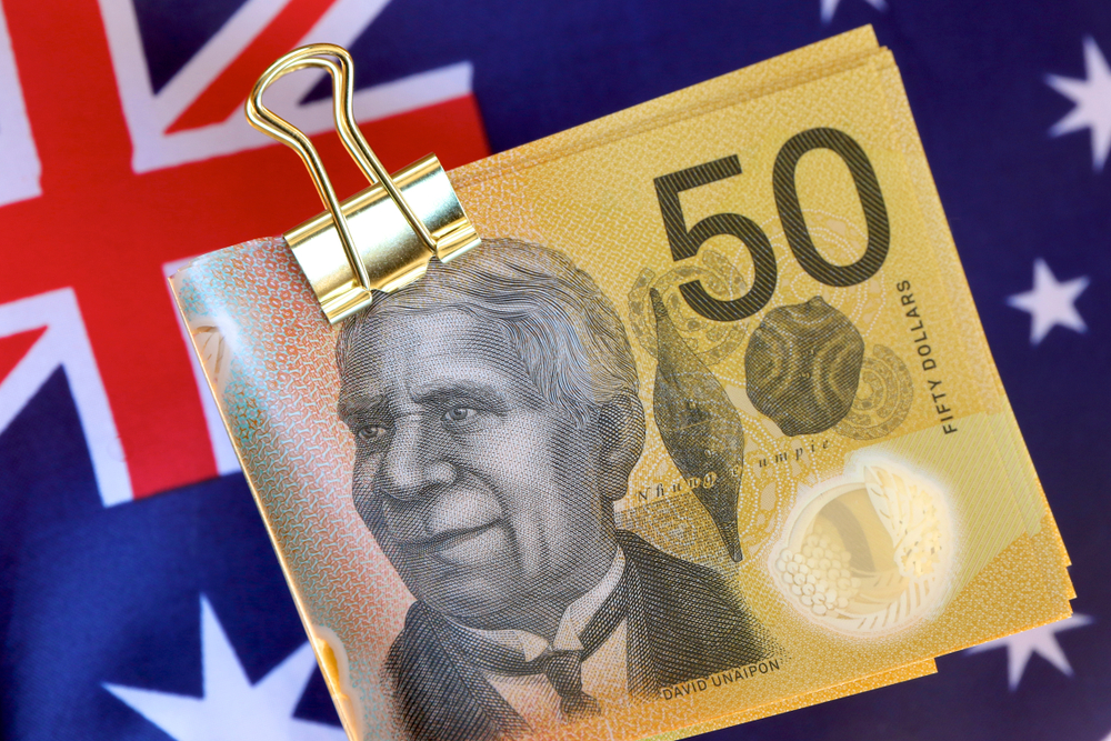 flag-of-australia-and-australian-50-dollar-notes